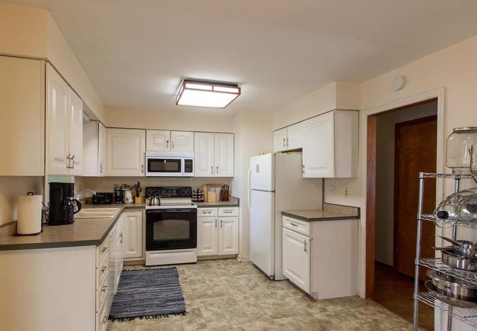 2nd Floor - Fully equipped Kitchen