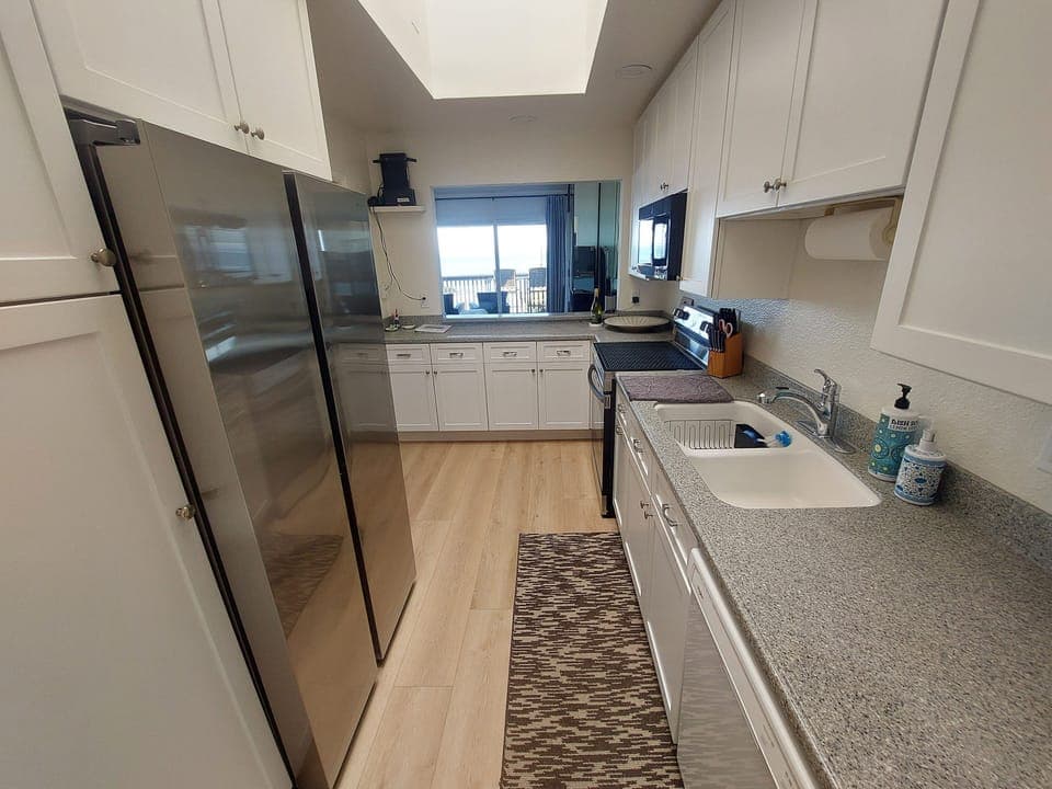 Enjoy the ocean view from the kitchen.