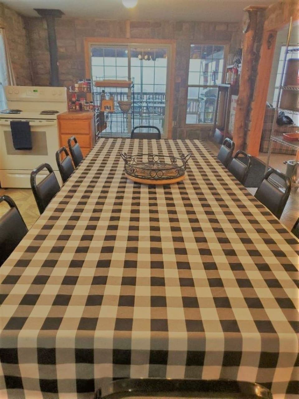 Kitchen = seats 10
