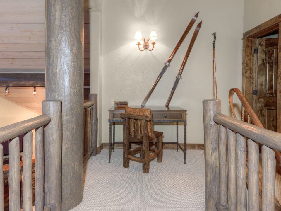 Powder Ridge Manitou 1, Loft, 2