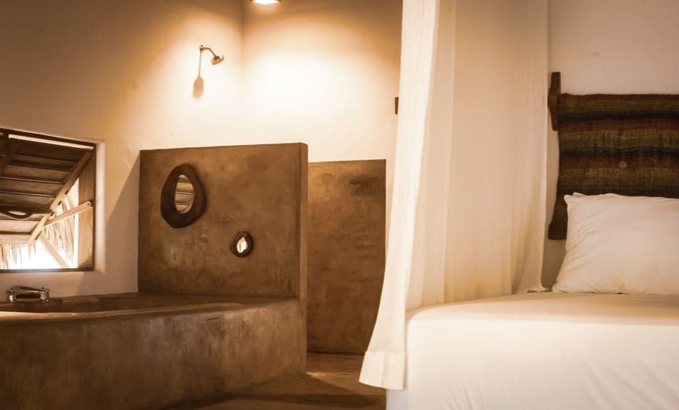 Design Room, 1 King Bed, Non Smoking, Beach View | Egyptian cotton sheets, premium bedding, in-room safe, desk