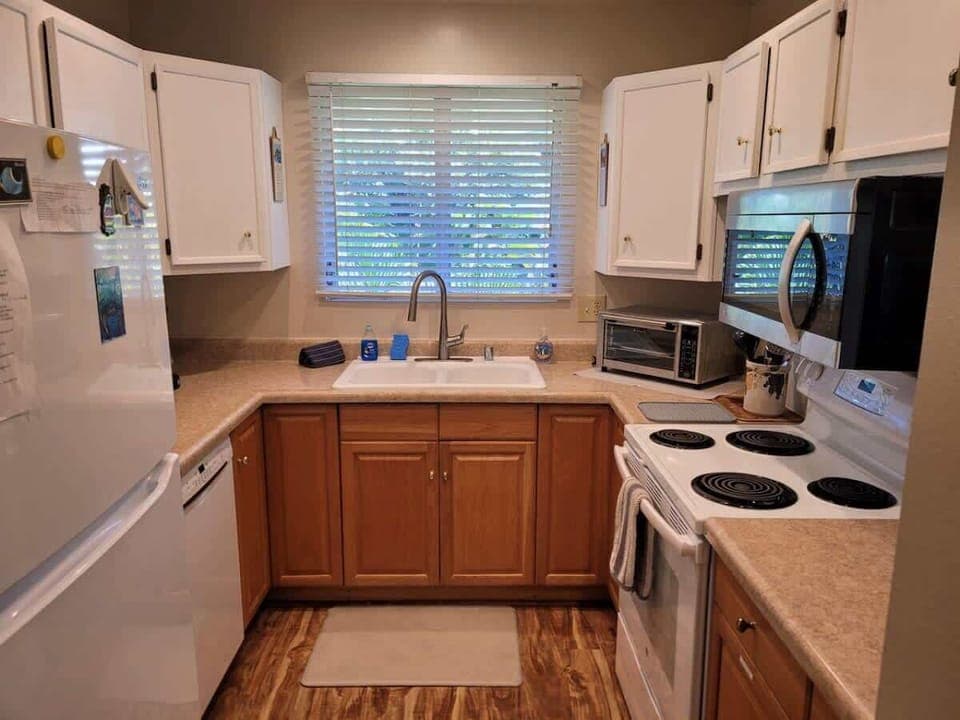 Fully stocked kitchen