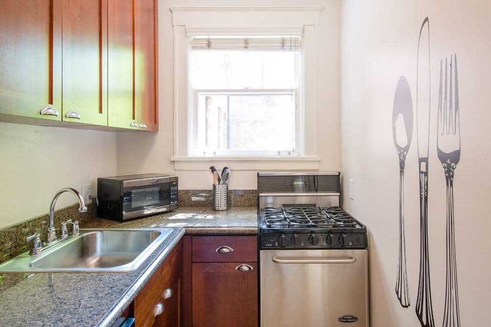 The kitchen is well equipped. Perfect for simple meals & reheating leftovers.