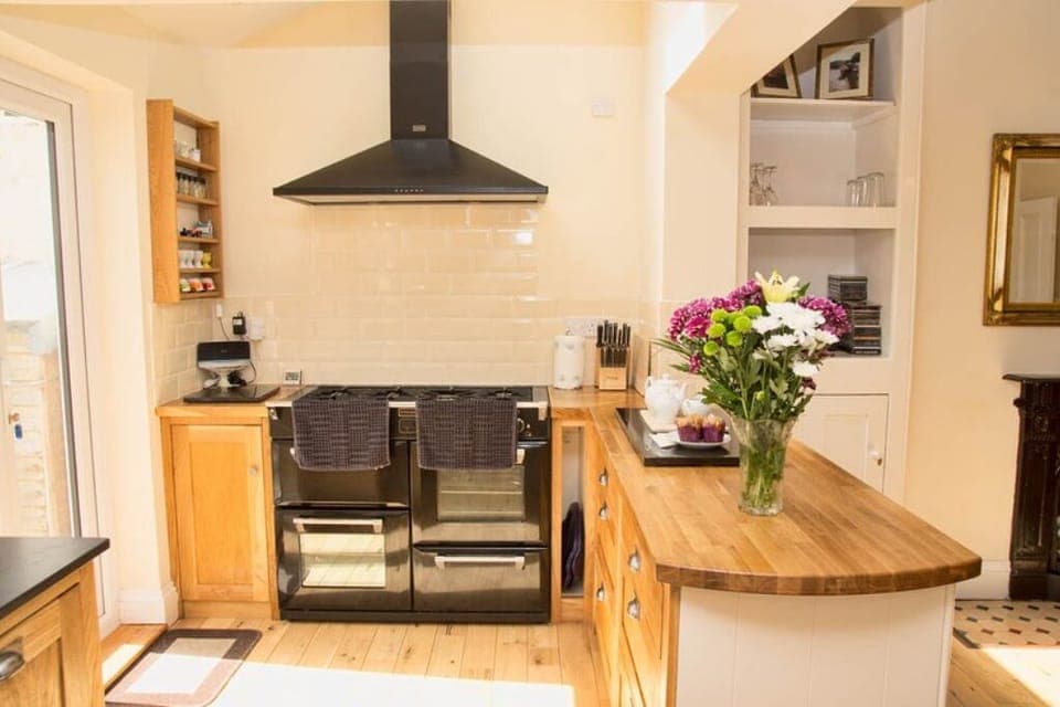 Handmade oak kitchen with range cooker and granite worktops