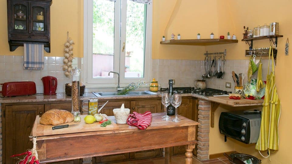 Well equipped kitchen off the dining room