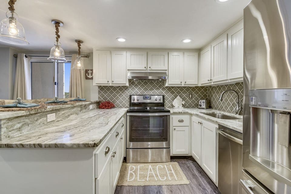 Full Size Kitchen