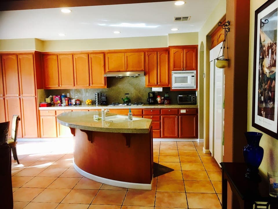 Large modern kitchen
