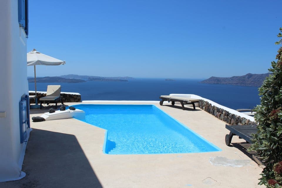 View from the pool to the caldera