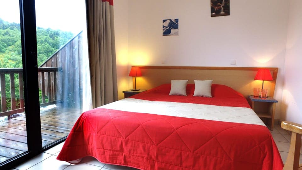 Apartment, 1 Bedroom (4 pers) | Individually decorated, individually furnished, blackout drapes