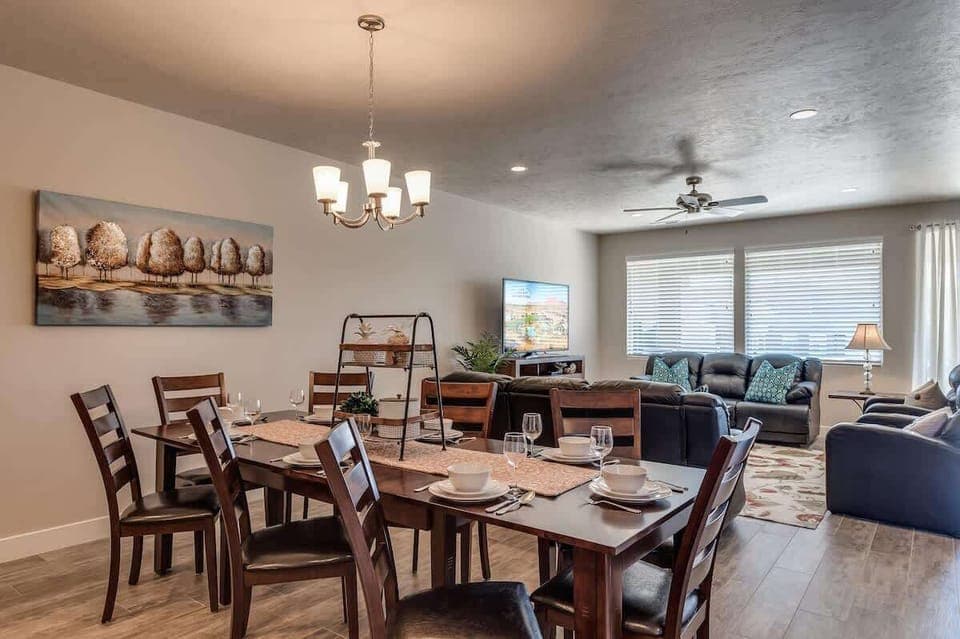  Seat 8 people at the dining room table