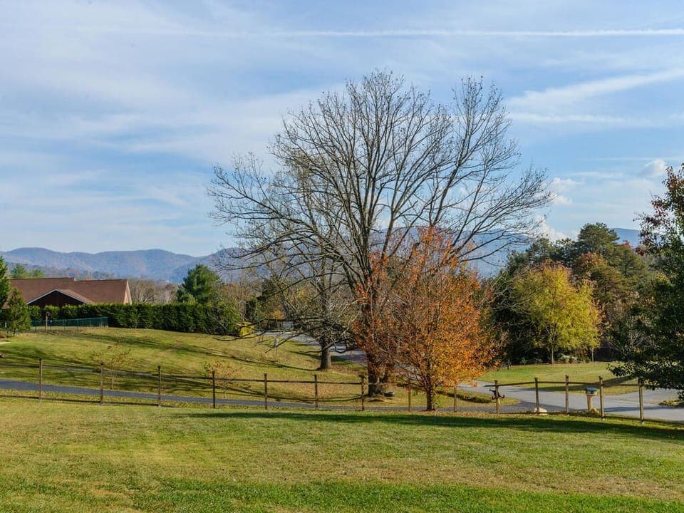Mountain View From the Porch!