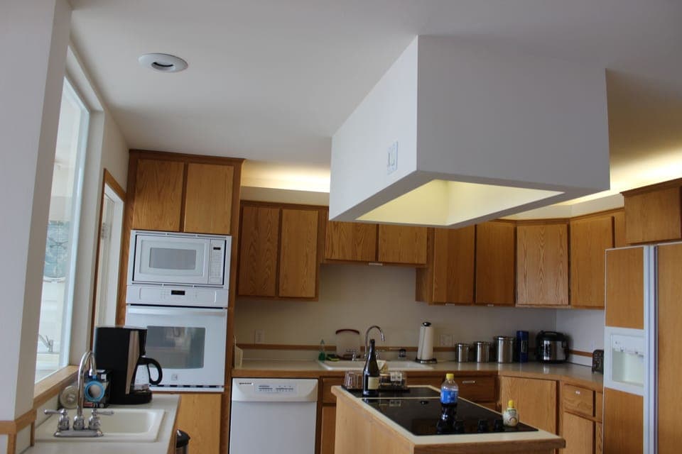 Cooks Kitchen with Rice Cooker and Crock pot too