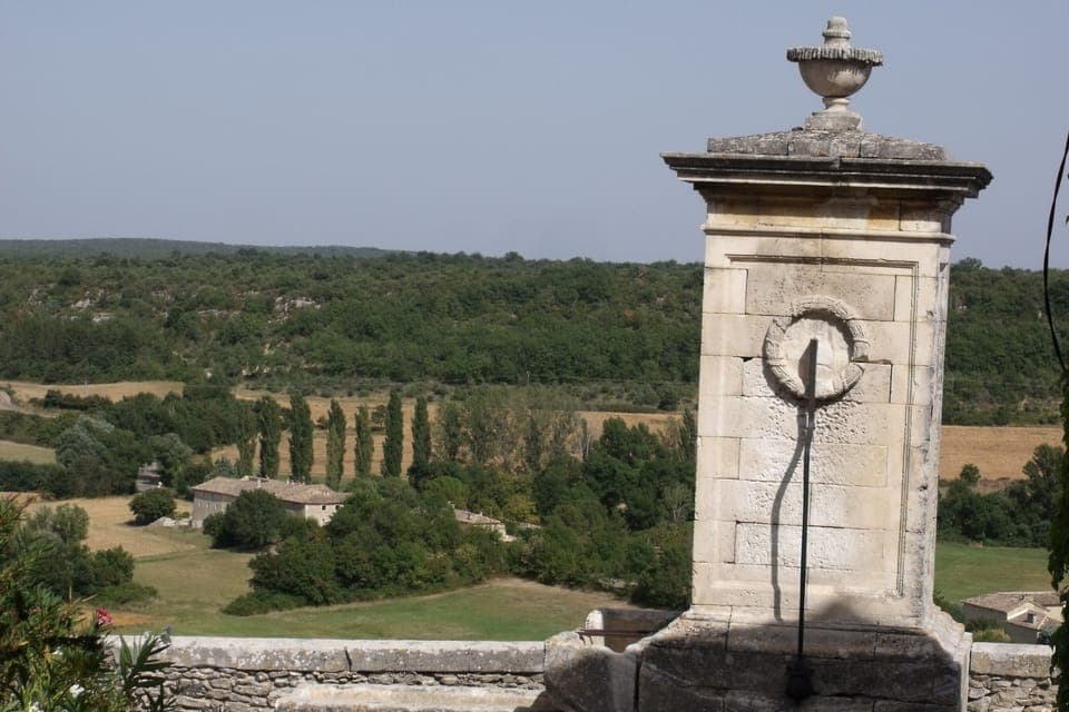 La Fontasse, wells connected to a cistern, below the Mas Chazel