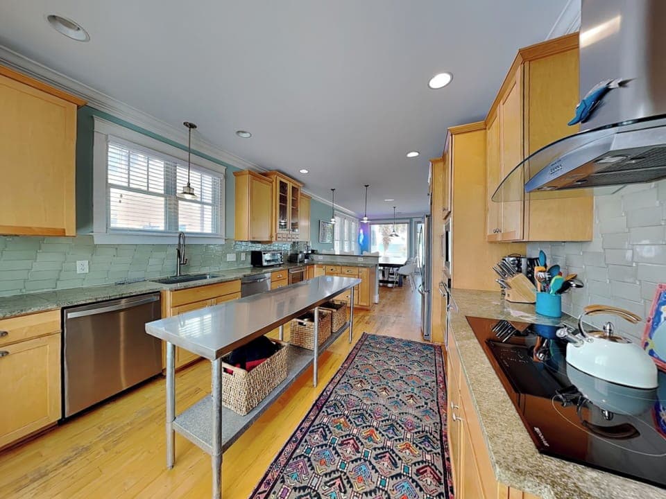Full Size Kitchen