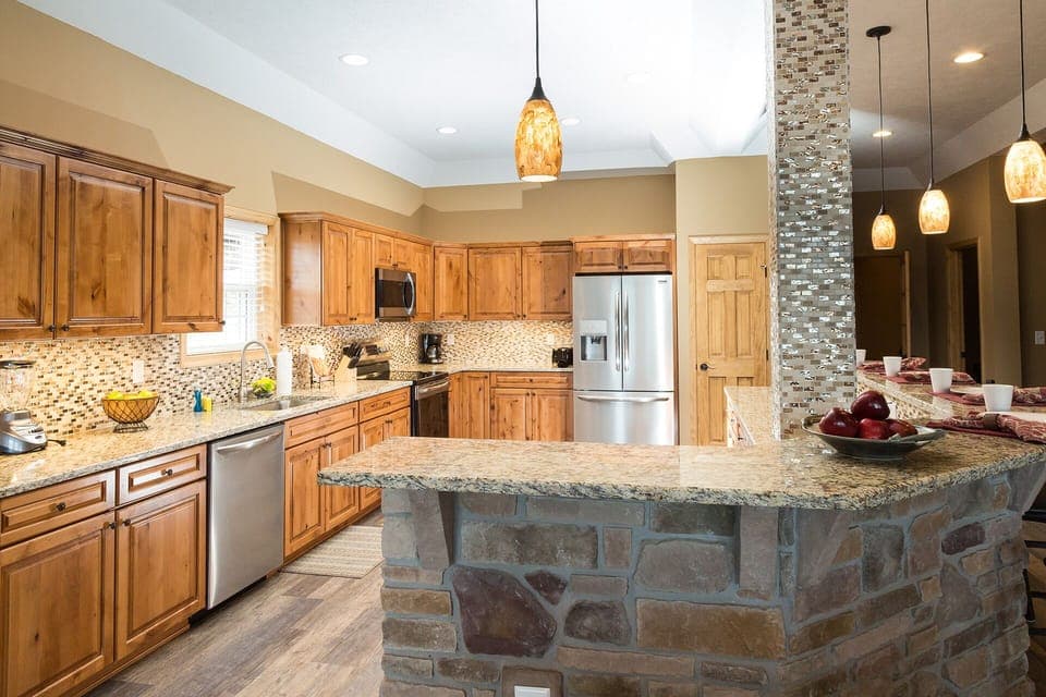 MODERN KITCHEN