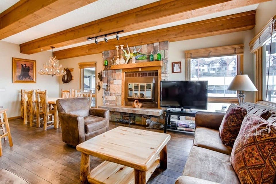 Welcome to our modern and rustic condo in Crested Butte!