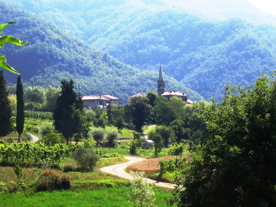 "Charming villa nestled on a hillside in a picturesque village." (Guest 2017)