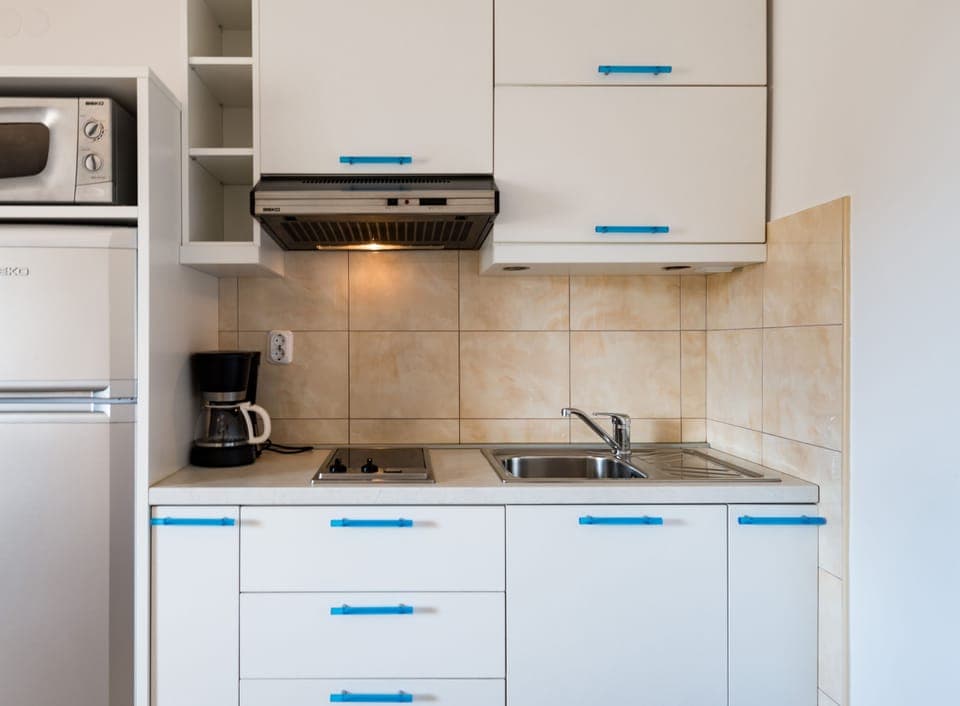 Standard Villa, Multiple Beds, Non Smoking | Private kitchen | Fridge, microwave, stovetop, coffee/tea maker