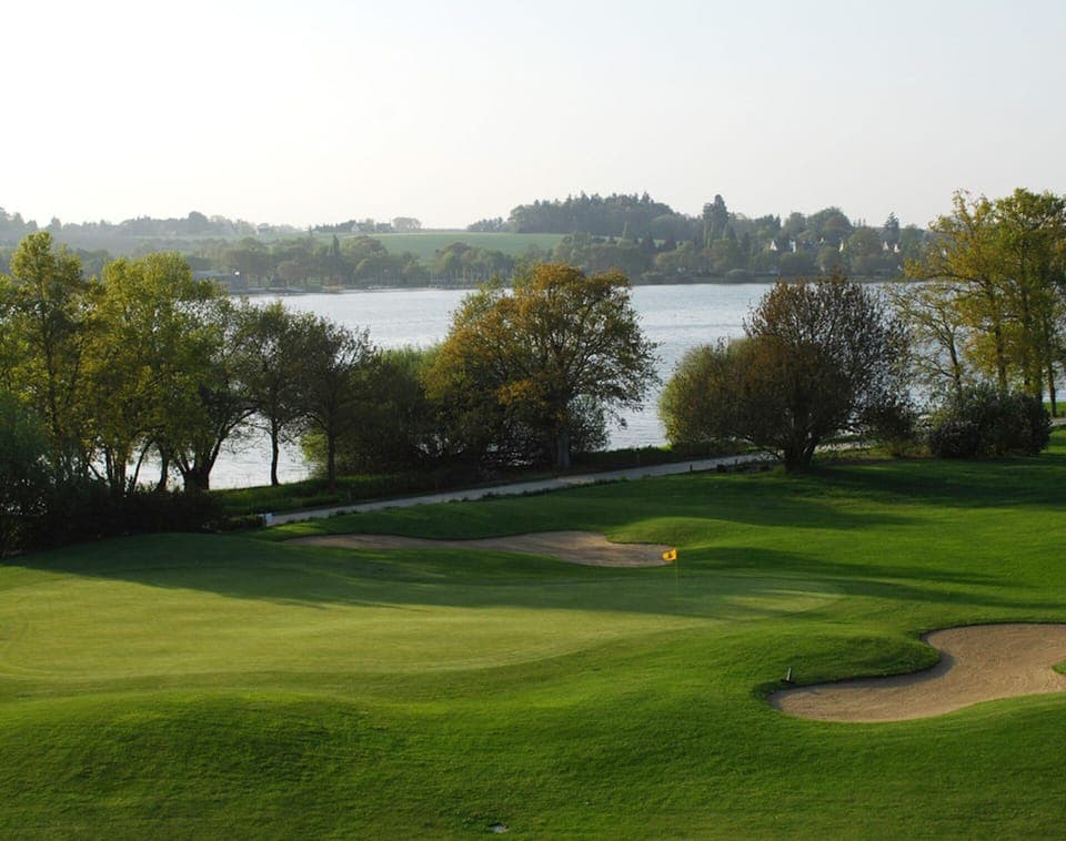 Lac Au duc golf  course