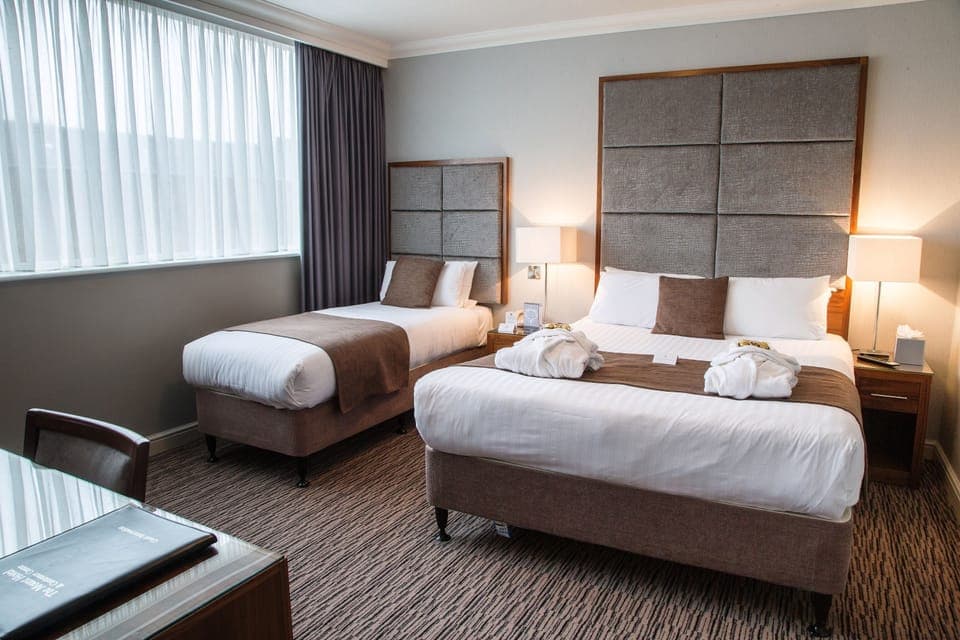 Desk, soundproofing, iron/ironing board, free WiFi