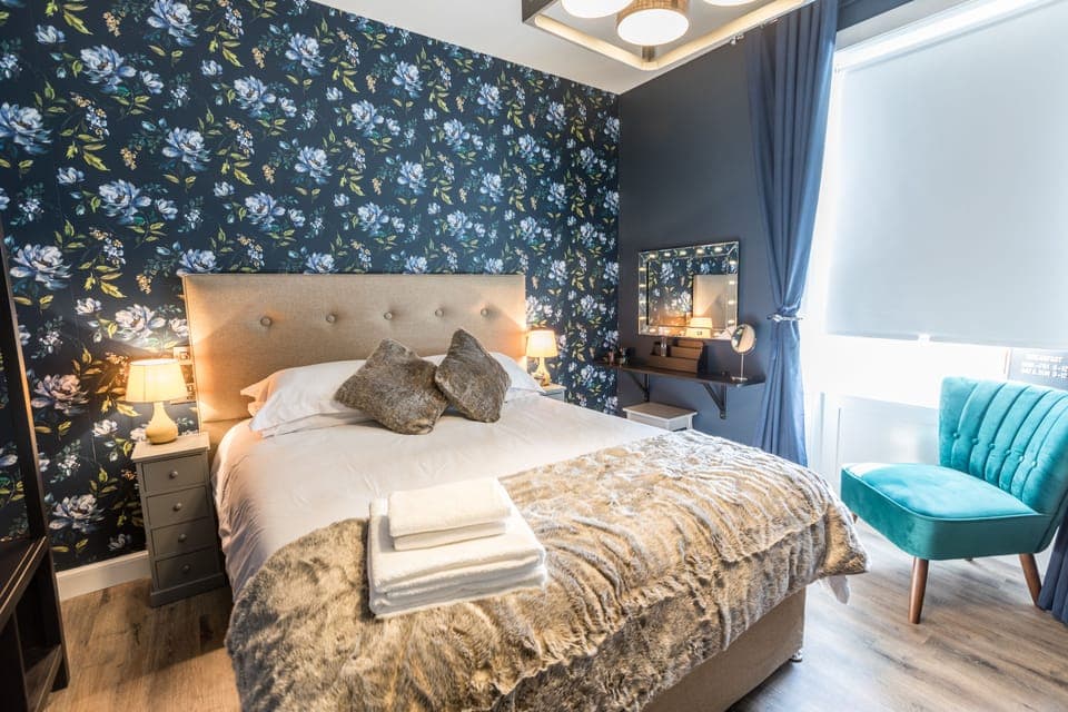 Deluxe King Room | Soundproofing, free WiFi, bed sheets