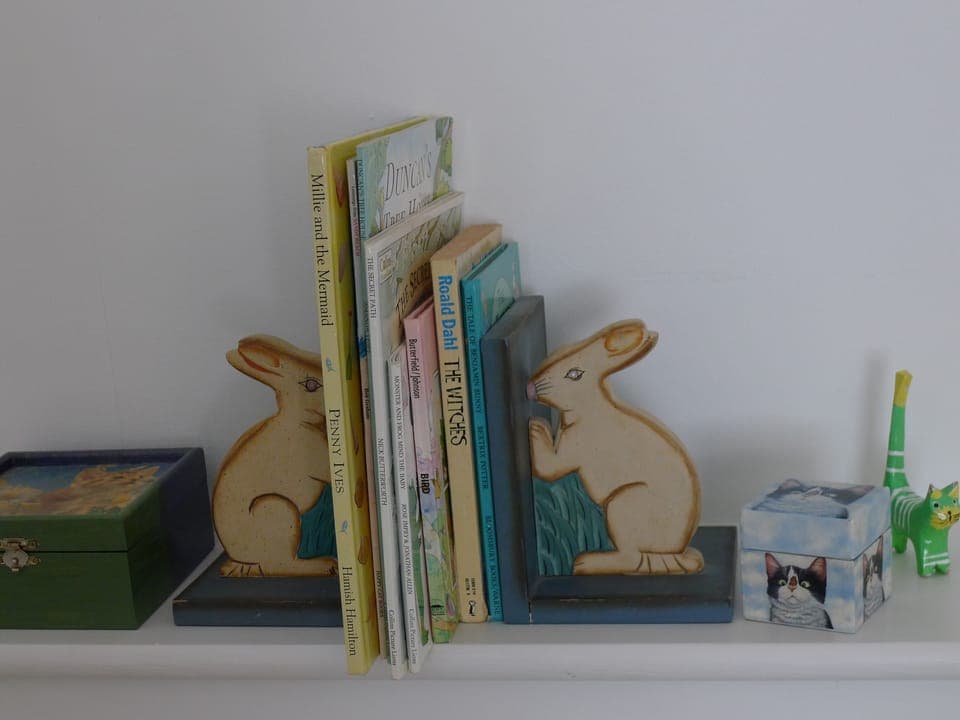 HOUSE HAS SELECTION OF BOOKS TOYS & GAMES FOR CHILDREN