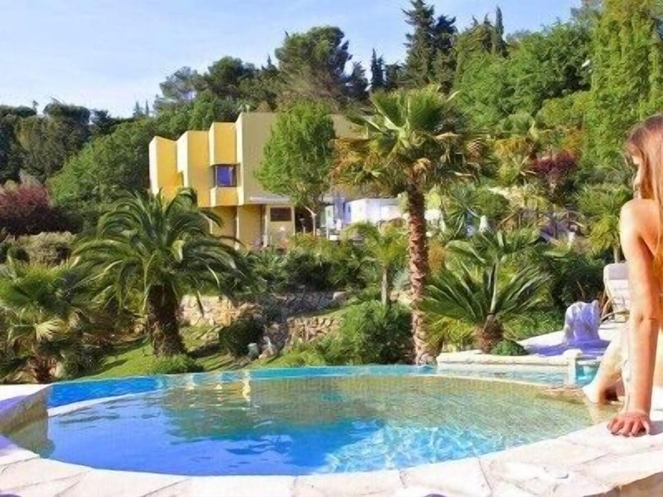 Let's have a great time in the spa/jacuzzi!