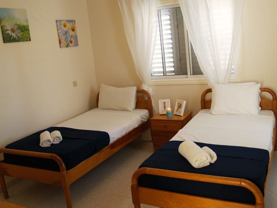 Bedroom with Single Beds