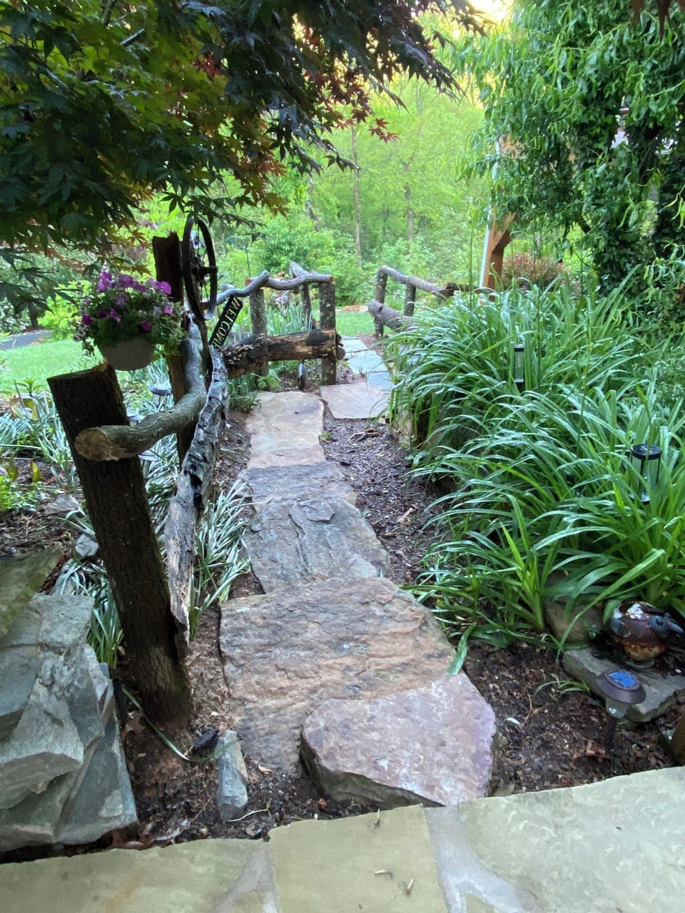 Step down to Hideaway