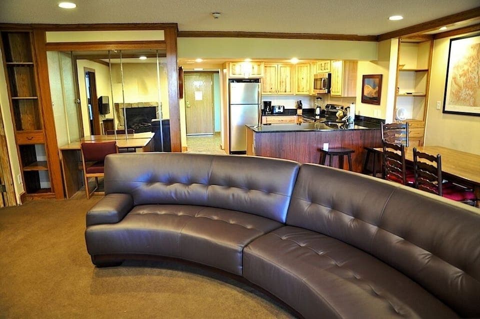 Great living area! Plenty of room for everyone.
