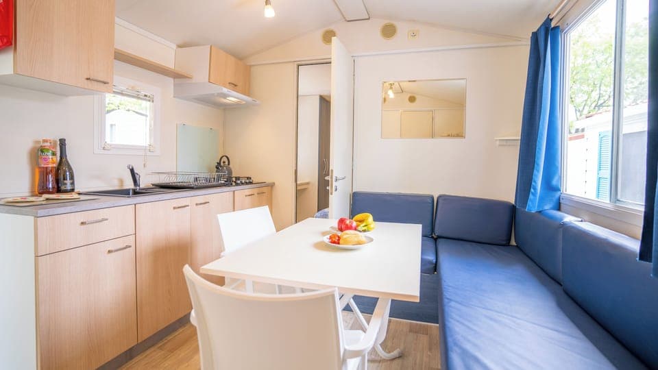 Standard Mobile Home | Private kitchen | Full-size fridge, stovetop, cookware/dishes/utensils