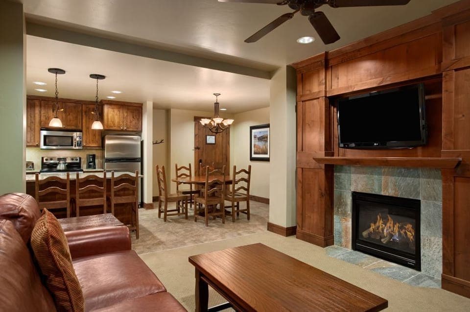 Main unit living room with gas fireplace