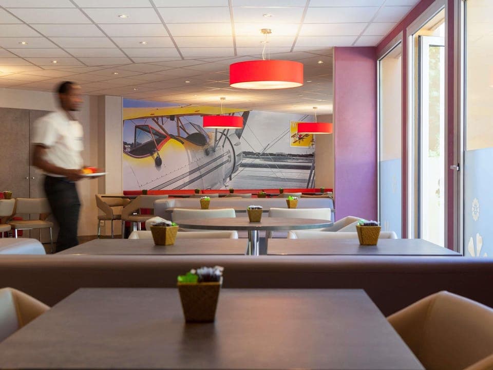 Daily buffet breakfast (EUR 12.90 per person)