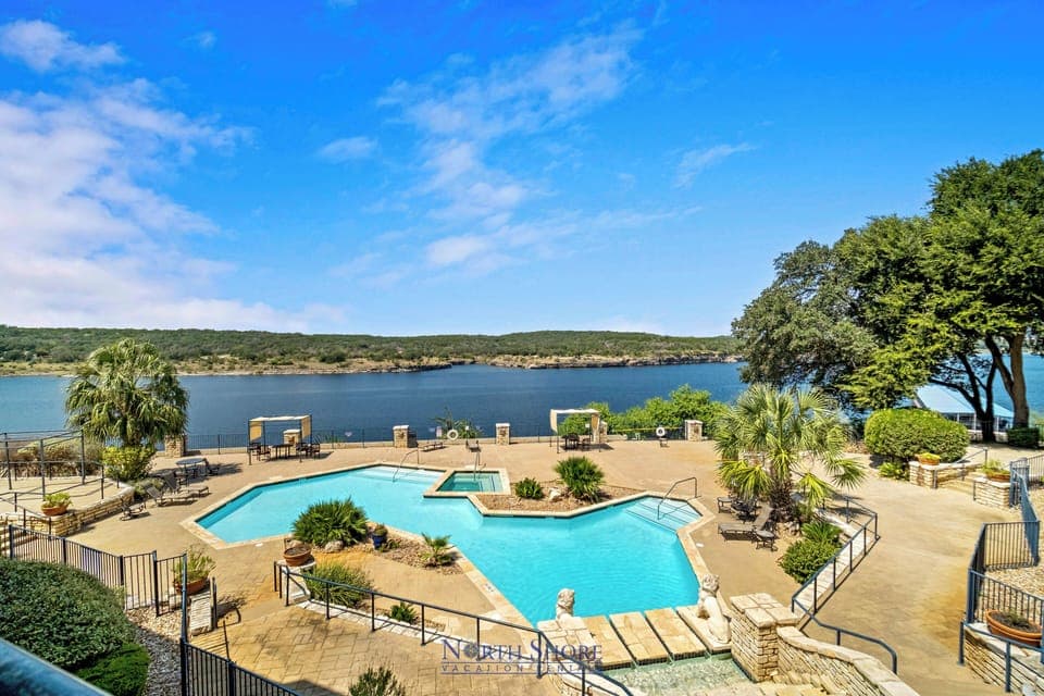Panoramic Lake & Hill Country Views from Patio