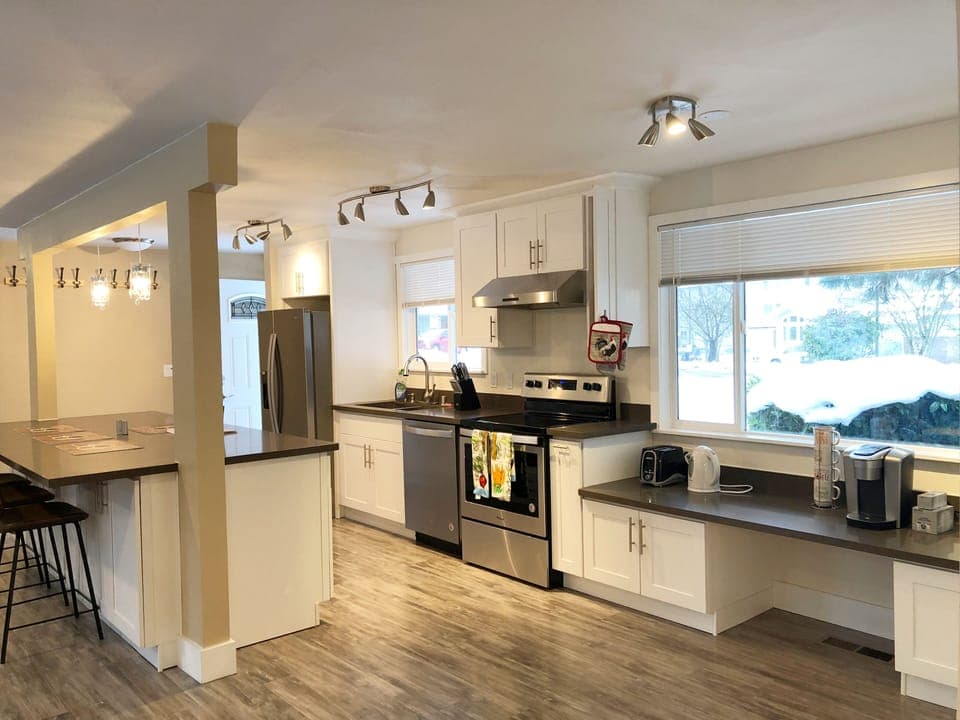An open concept kitchen with lots of natural light means a big and airy feeling!