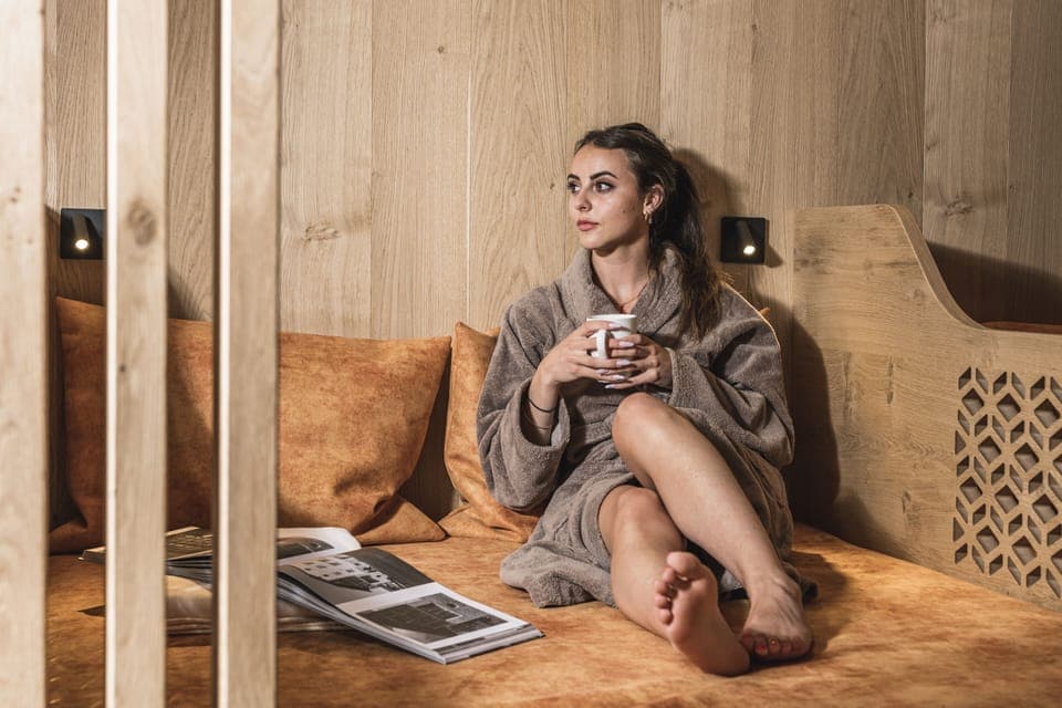 Sauna, hot tub, steam room