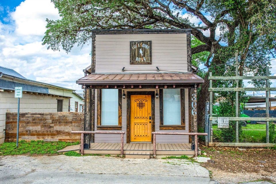 Complete with hitchin' posts, Lonesome Dove is your getaway and gateway to everything Bandera has to offer!