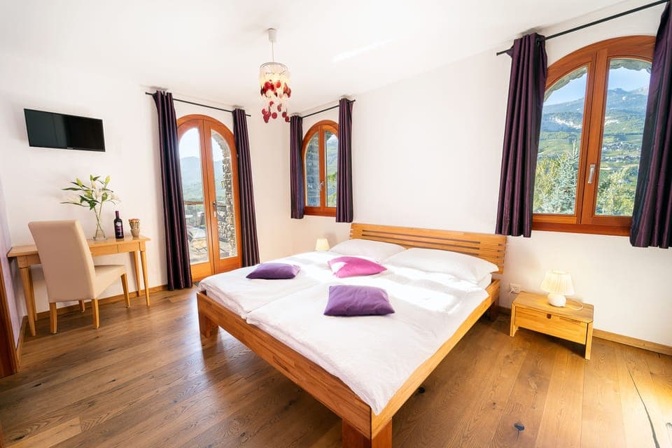 Executive Double Room | Premium bedding, minibar, individually decorated, individually furnished