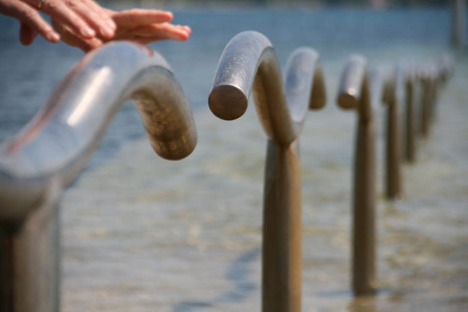 way to enter in the sea