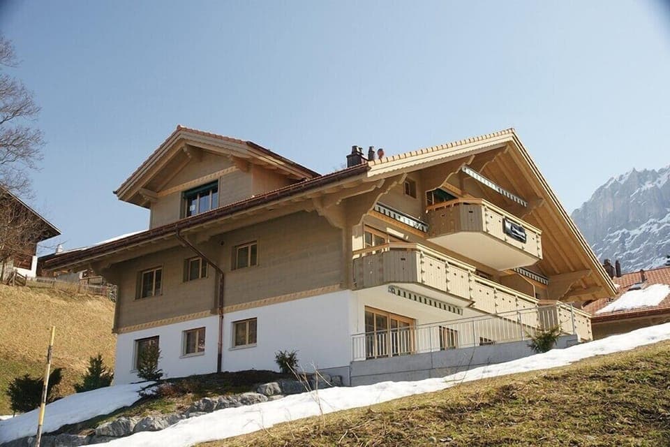 Exclusive chalet with view to the Eiger Mountain