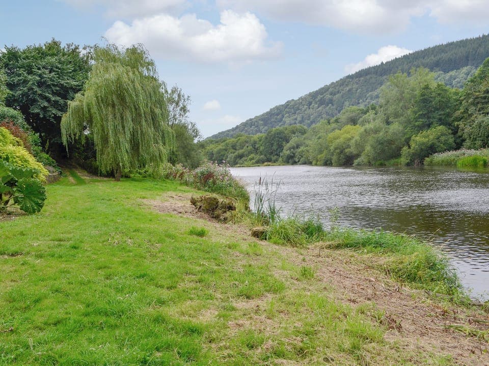 Wonderful riverside location | Wye Lodge - Boatside, Aberedw, near Builth Wells