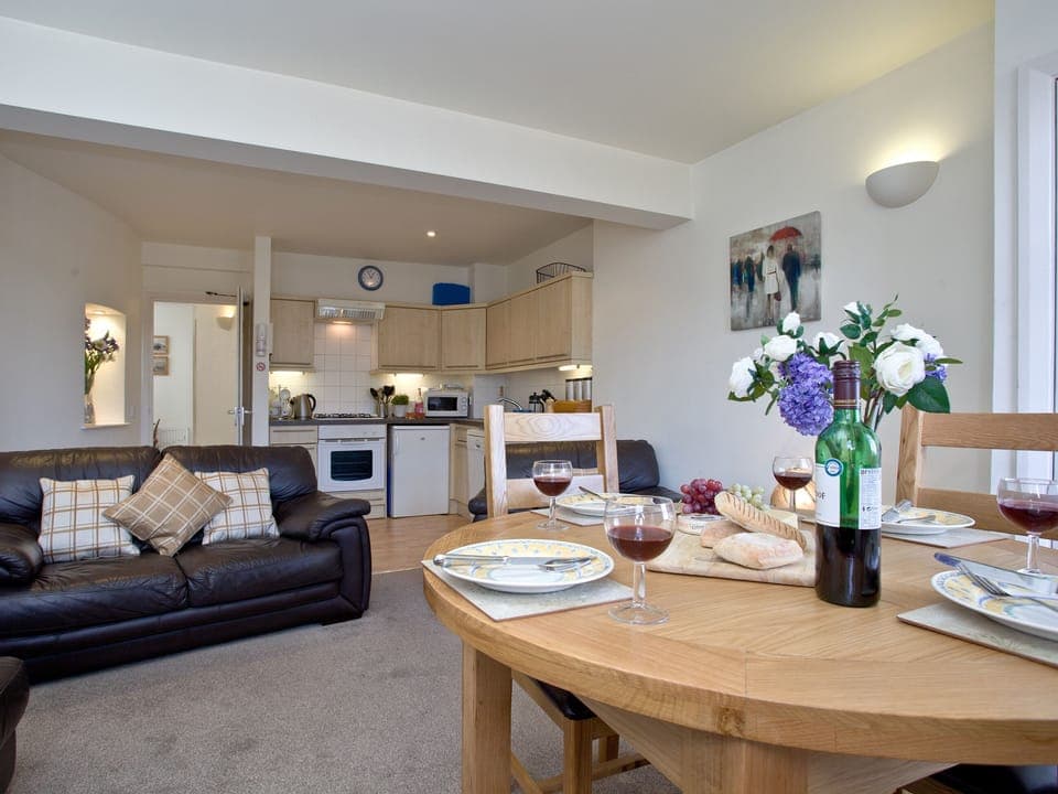 Open plan living space | 2 Fishermans Loft - Fisherman&rsquo;s Loft, Brixham