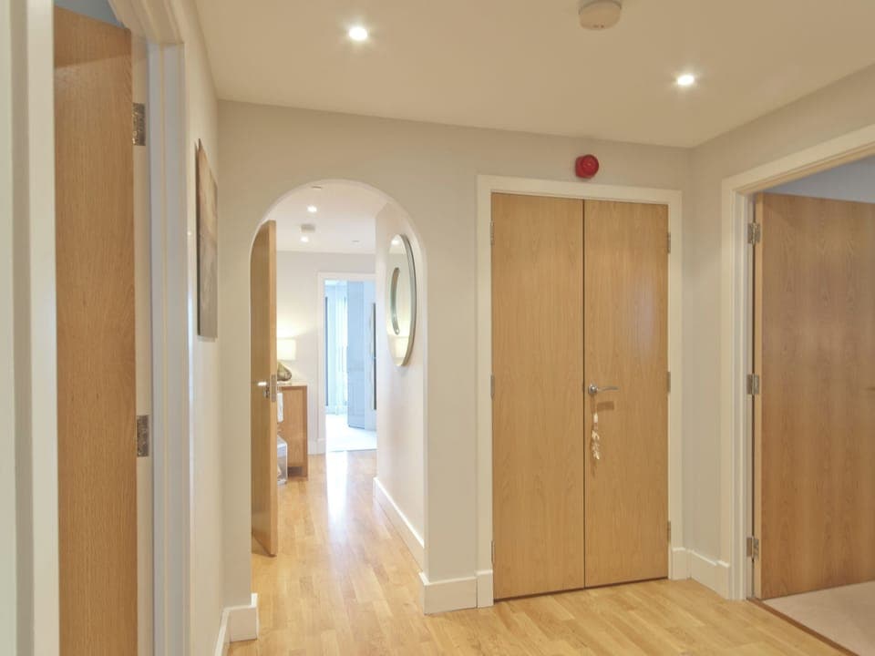 Landing | Sea Side - Nassau Court, Westward Ho!