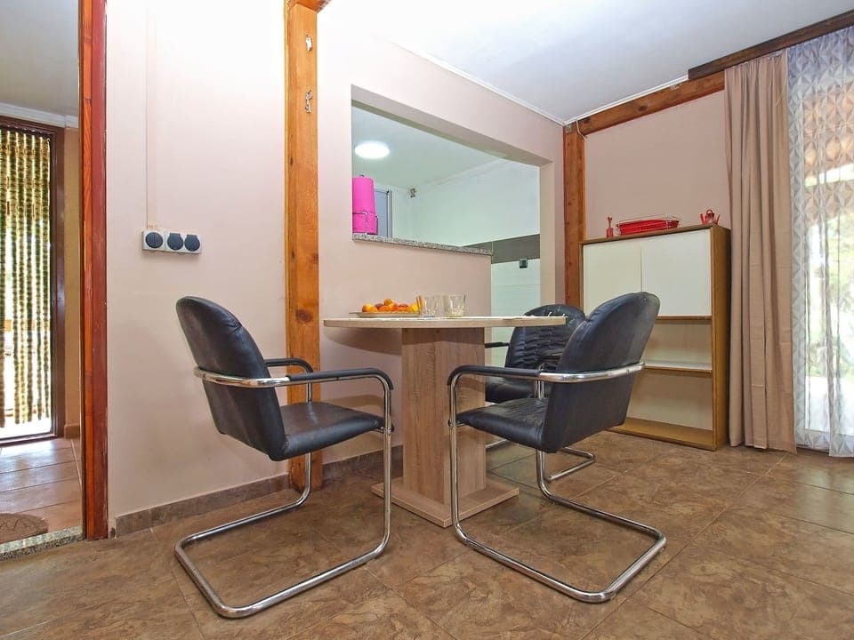 Standard House, 2 Bedrooms (0365) | In-room dining