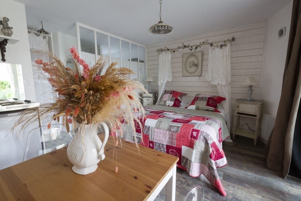 Romantic Studio, Private Bathroom