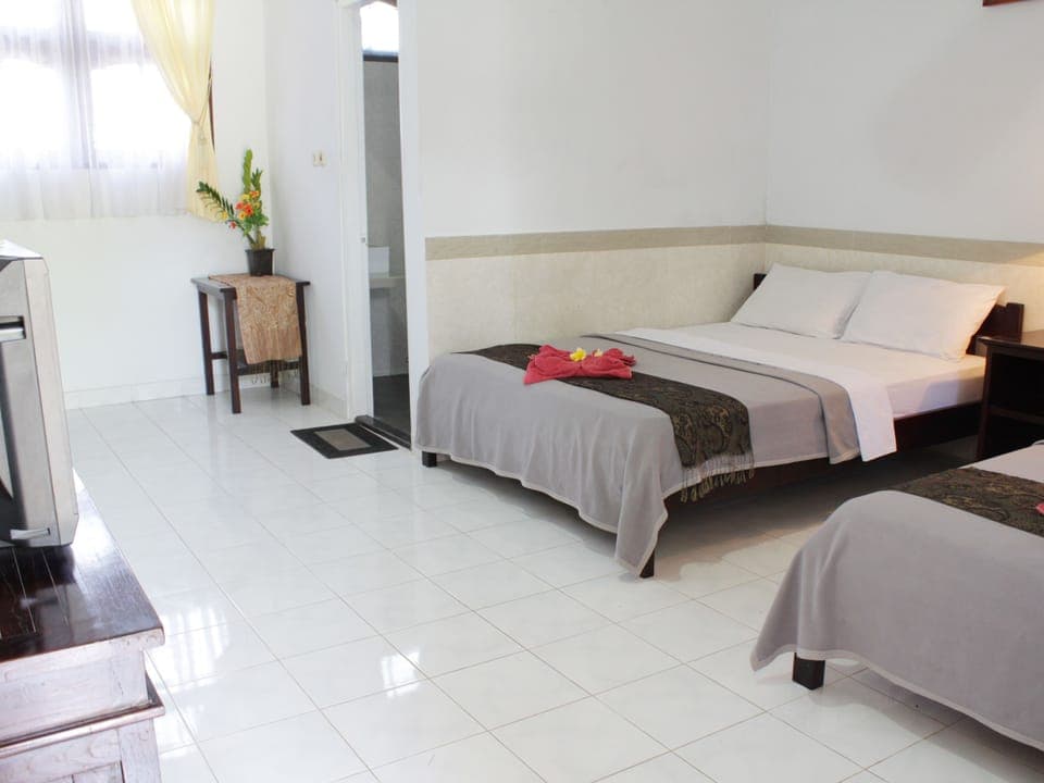 Standard Double or Twin Room, Garden View | Desk, free WiFi