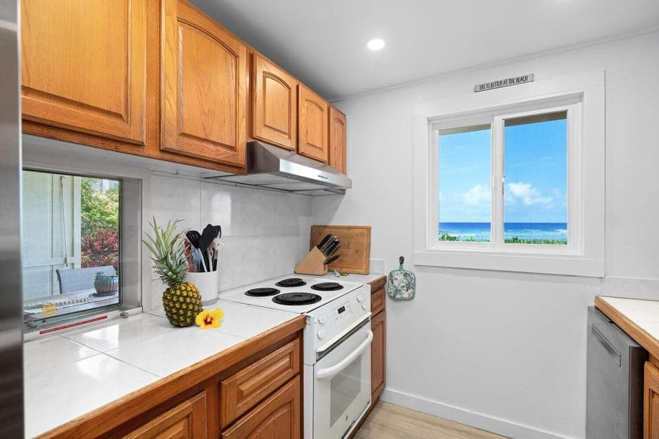 Condo, Multiple Beds (Keauhou Kona Surf & Racket Club Townh) | Private kitchen | Paper towels