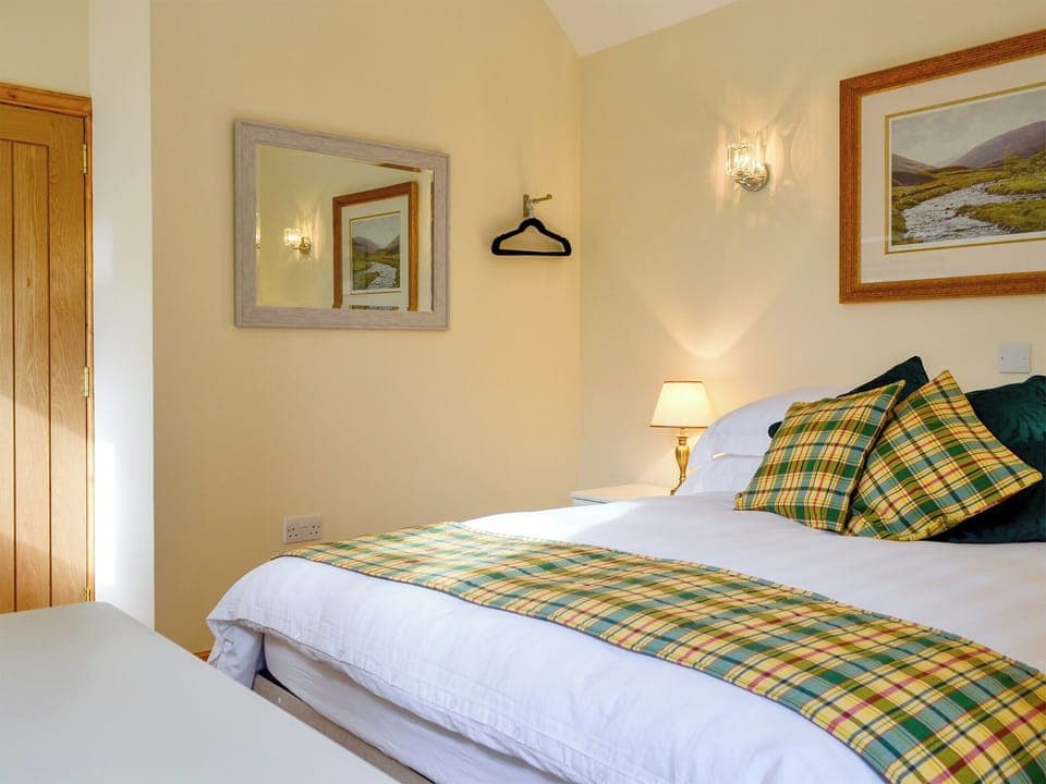 Relaxing bedroom with kingsize bed | The Old Inverchroskie Kennels - Inverchroskie, Enochdhu, near Pitlochry