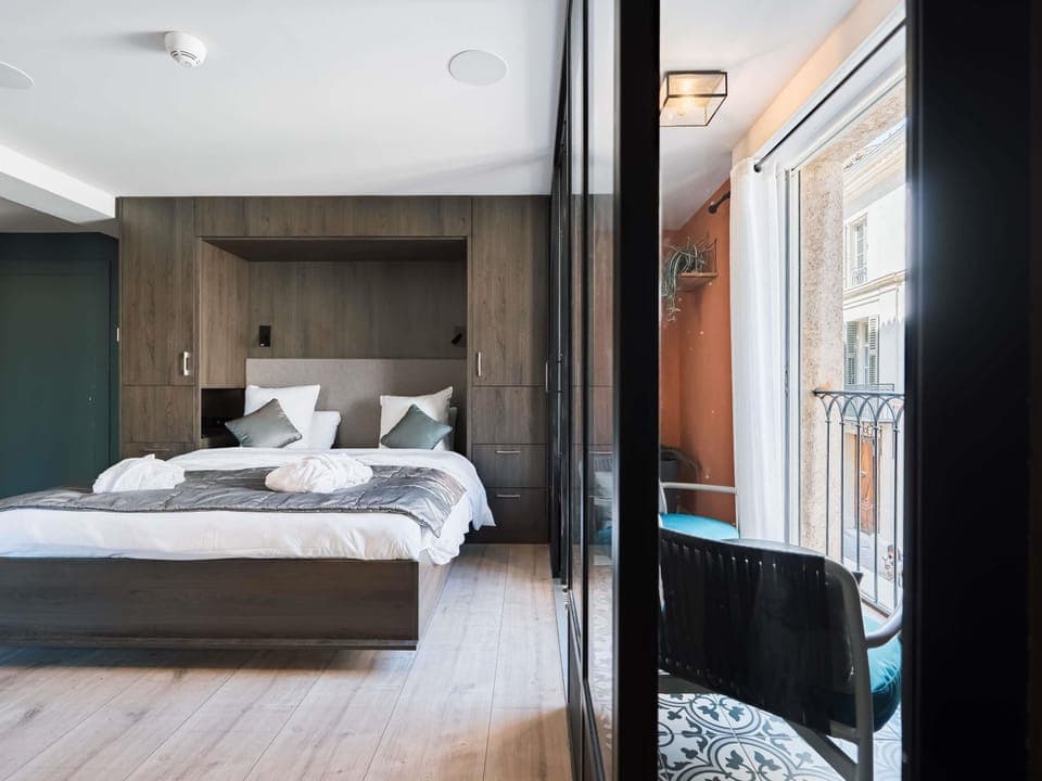 In-room safe, individually furnished, desk, blackout drapes