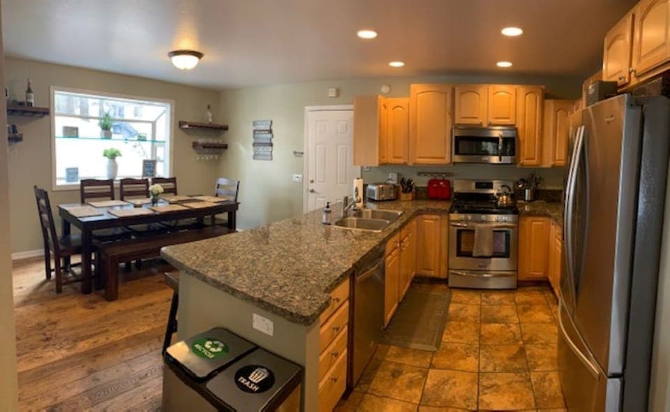 Well stocked kitchen 